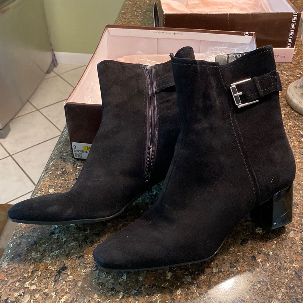 Gorgeous black suede ankle boots